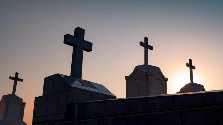 Q&A: Can I receive my deceased spouse’s accumulation death benefit in a pension income stream?